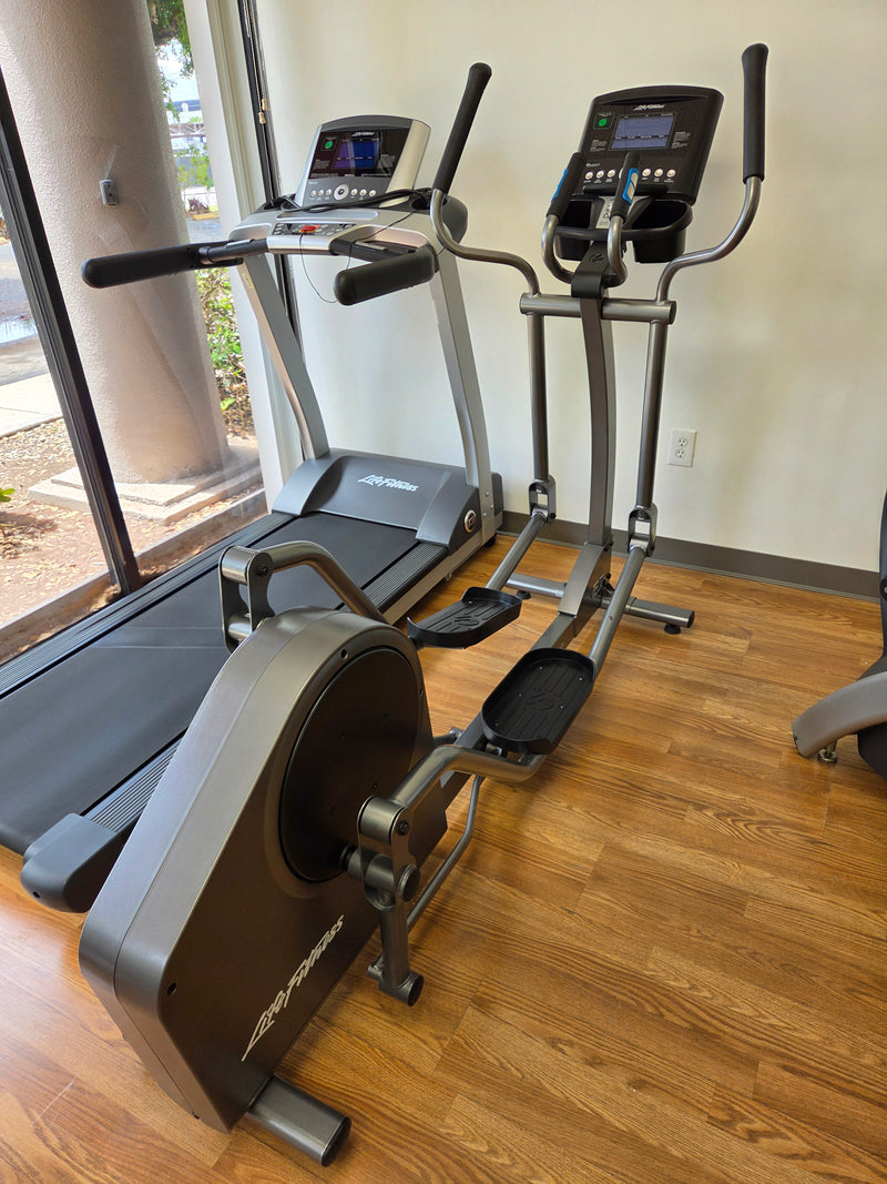 Used Life Fitness Elliptical E1